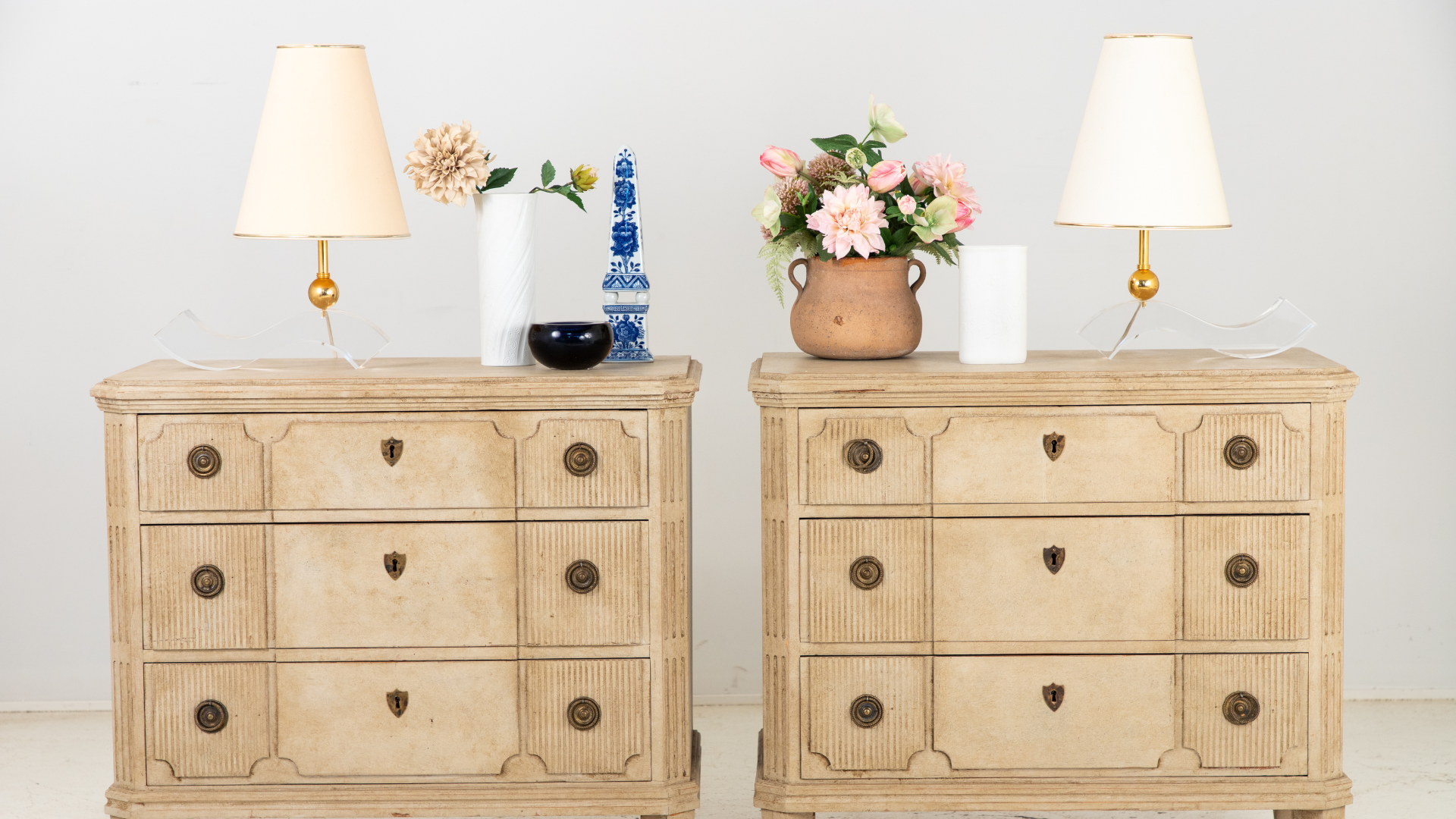 SWEDISH & GUSTAVIAN ANTIQUE FURNITURE