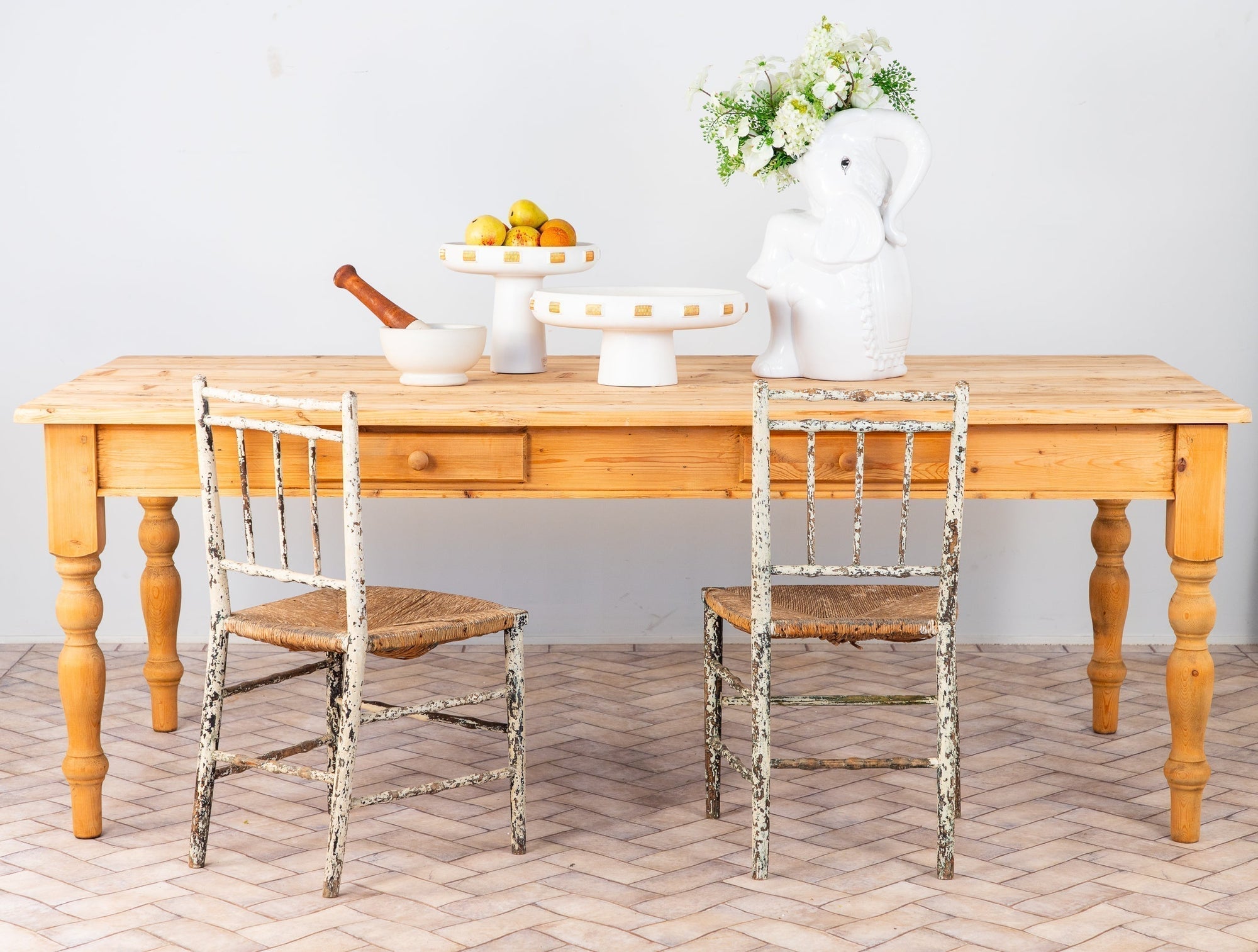 Entertaining with Antiques: Setting a Table with Story and Style