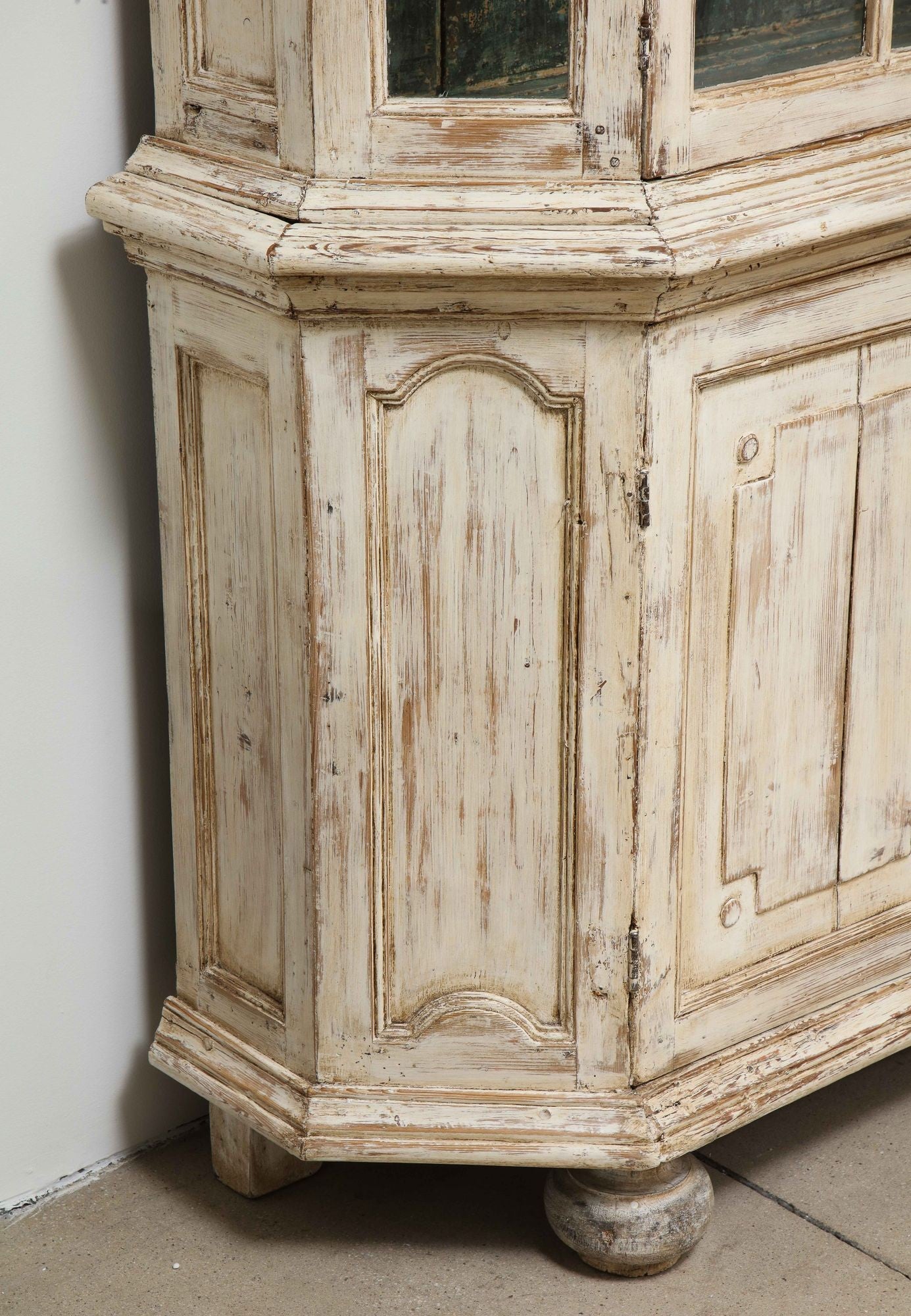 Early 19th century Swedish Vitrine White Painted Pine