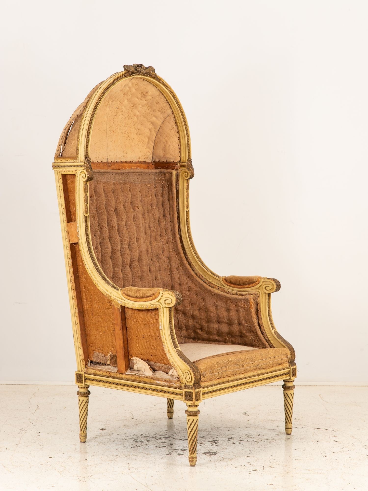 French Louis XV Style Carved Balloon Porters Chair, 19th Century