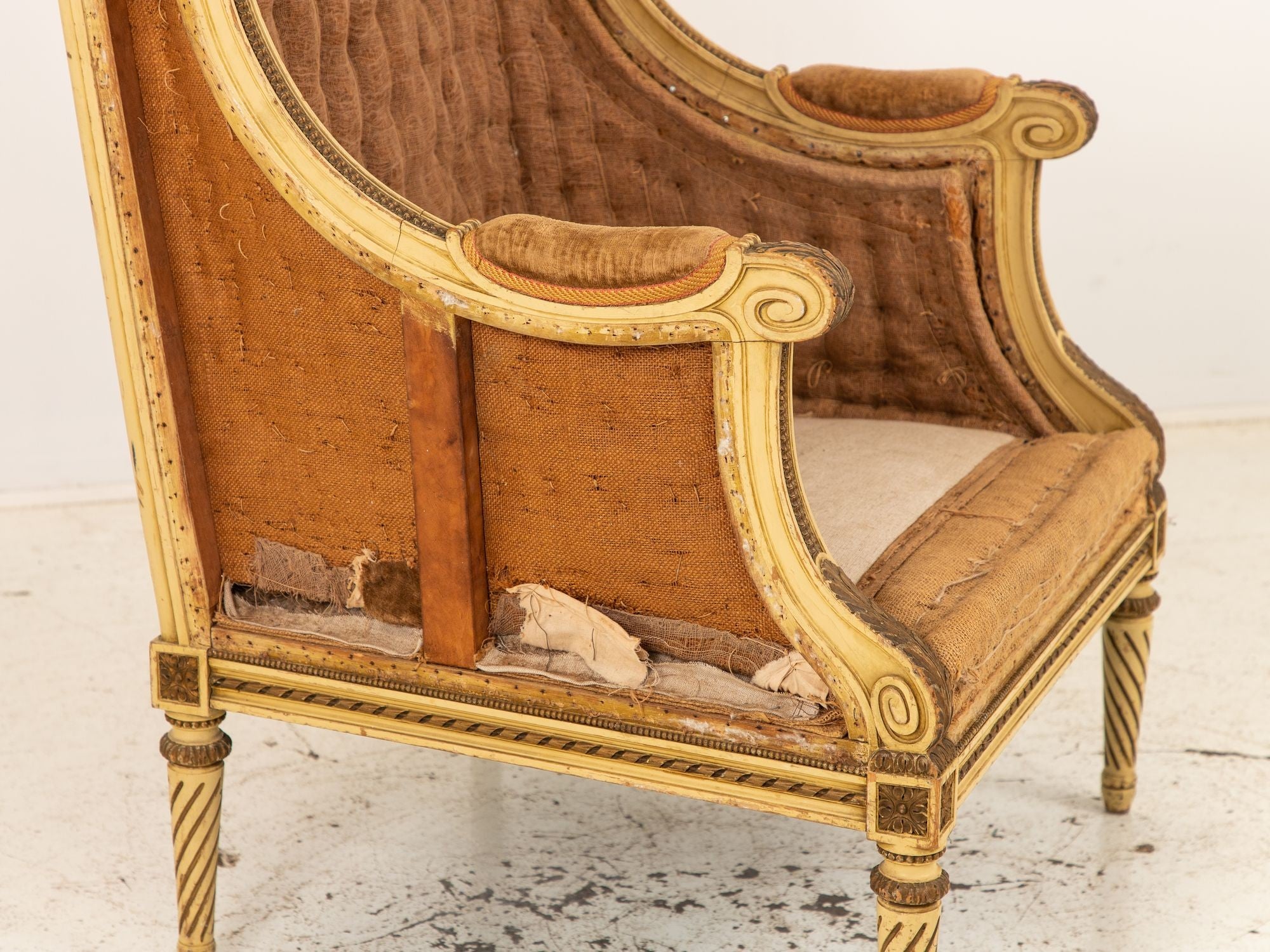 French Louis XV Style Carved Balloon Porters Chair, 19th Century
