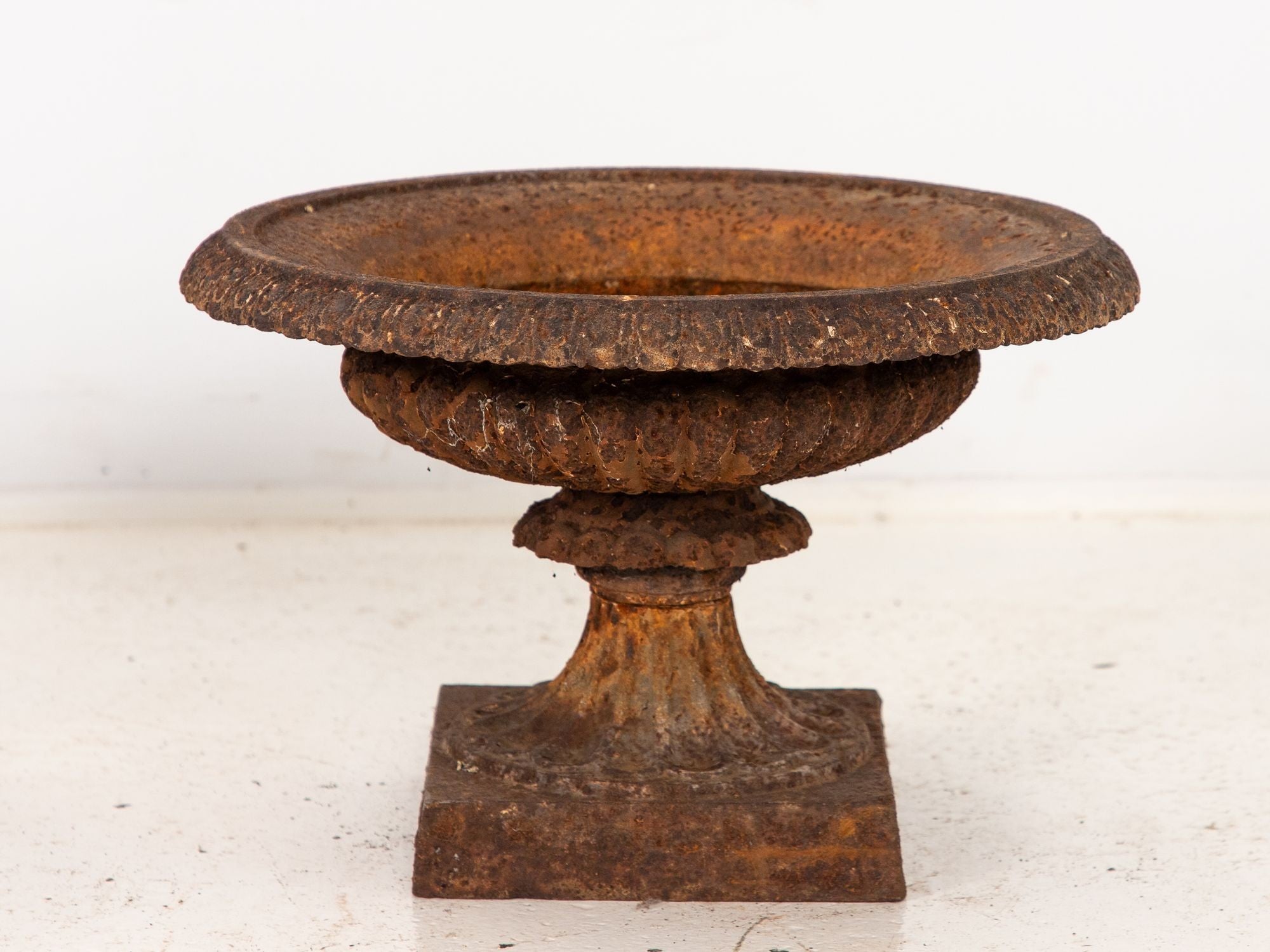 Pair of Neoclassical Cast Iron Urns, French early 20th C.