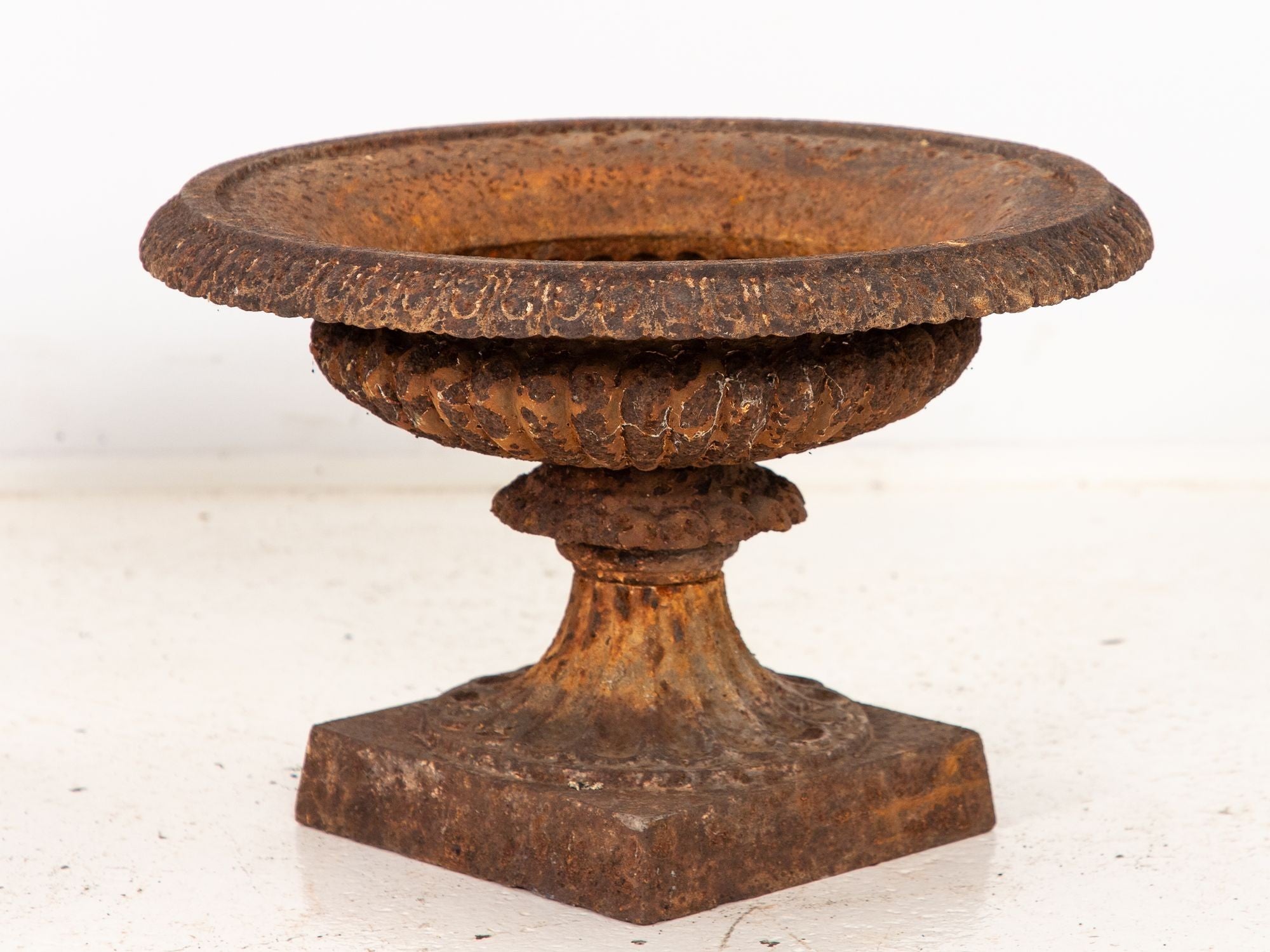 Pair of Neoclassical Cast Iron Urns, French early 20th C.