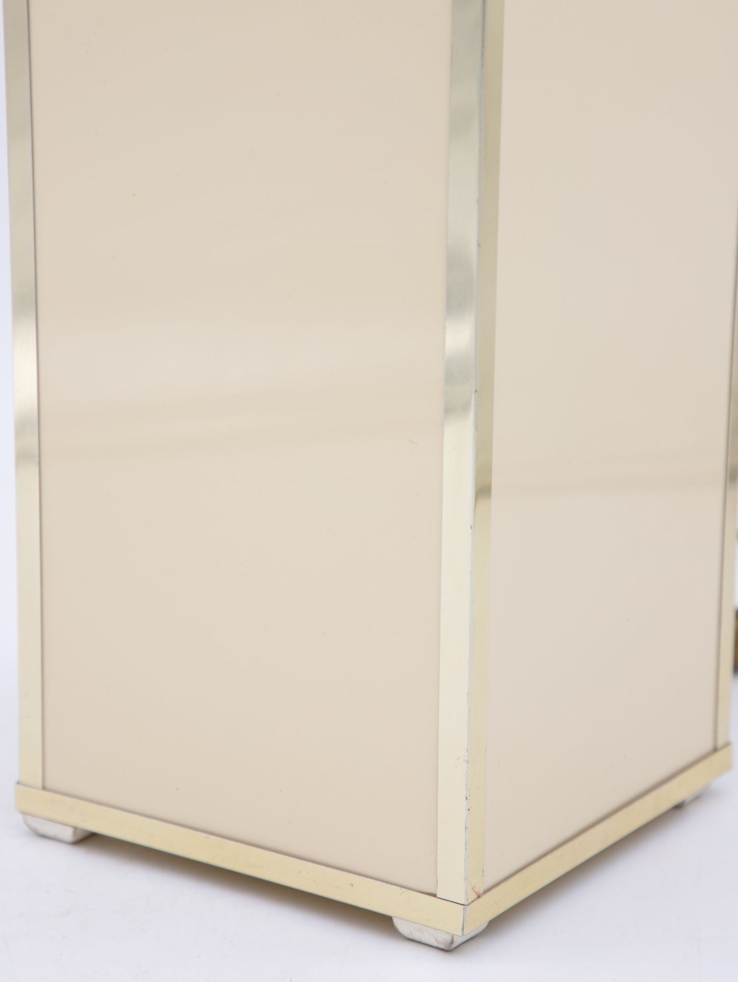 Ivory Colored Glass Table Lamp, 20th century