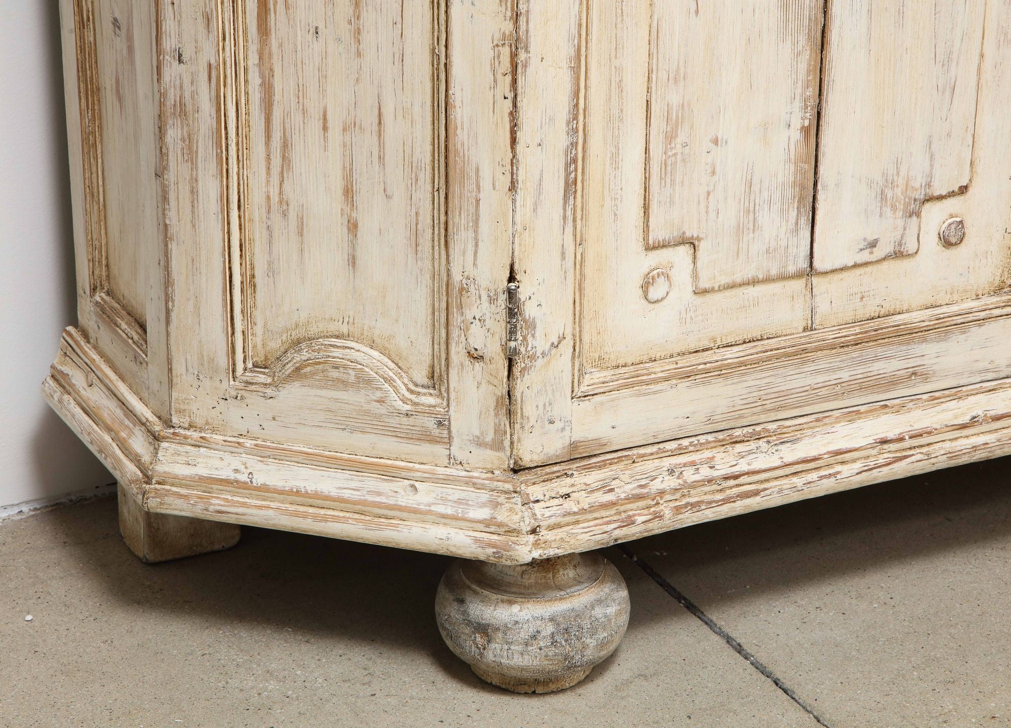 Early 19th century Swedish Vitrine White Painted Pine
